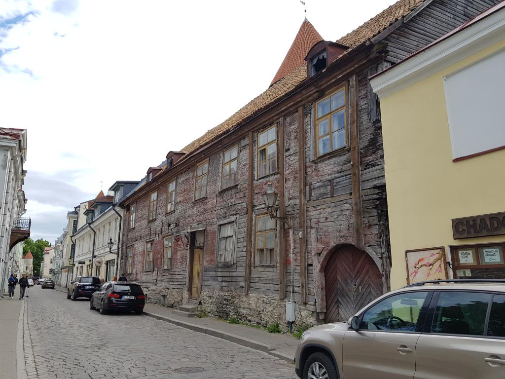 An old house in Tallinn 塔林的一栋老房