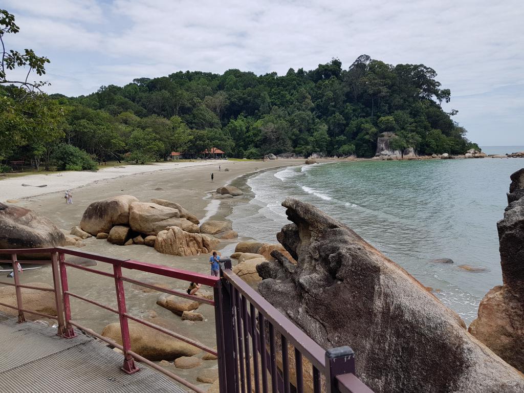 Teluk Cempedak Beach  关丹 Cempedak 海滩