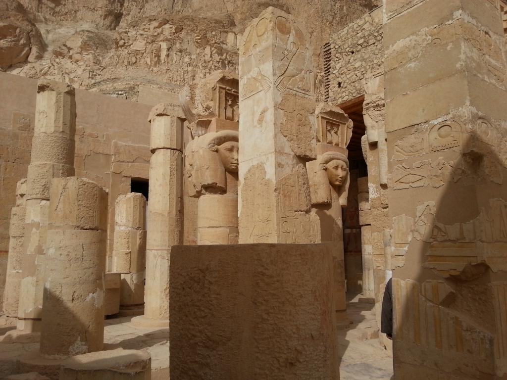 Hathor Chapel in Mortuary Temple of Hatshepsut 哈特苏普斯特女王葬祭殿