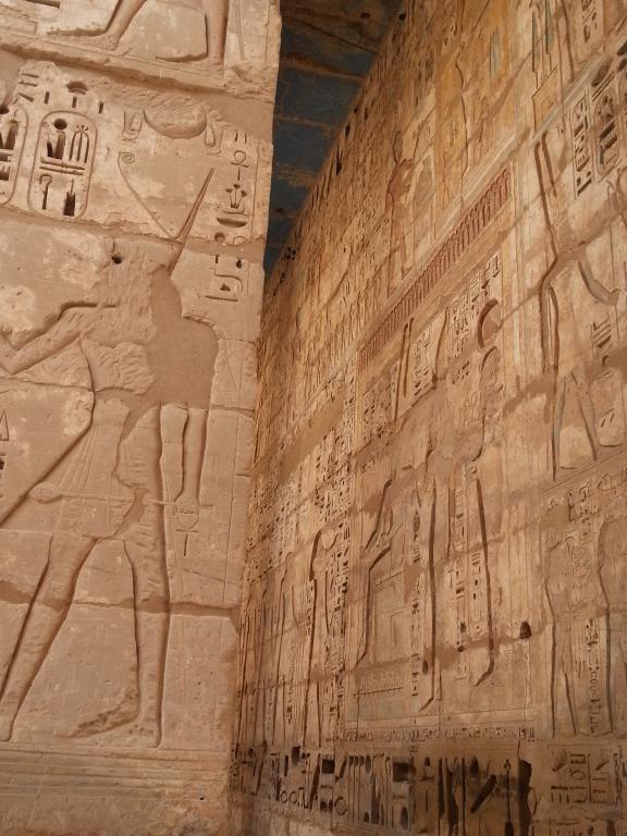 Reliefs on the walls of Medinet Habu 哈布陵庙墙体浮雕