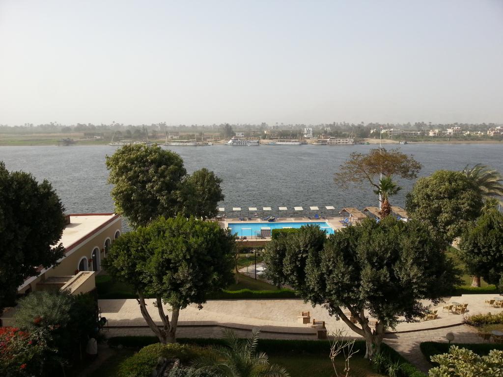 Nile River at Luxor 卢克索的尼罗河段