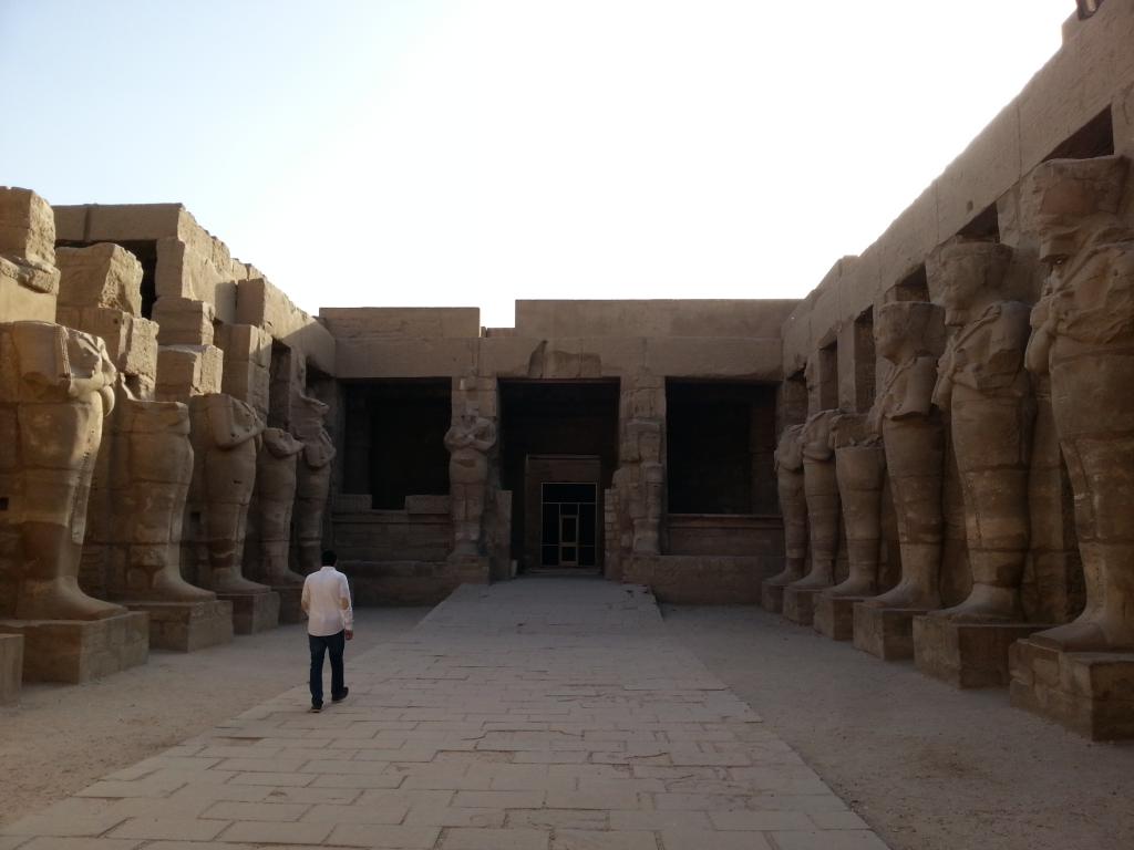 Ramses III temple court in the Karnak Temple 卡纳克神庙的拉美西斯三世庙院