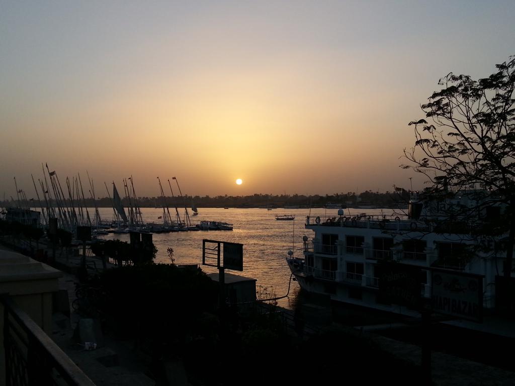 Nile at sunset 夕阳尼罗河