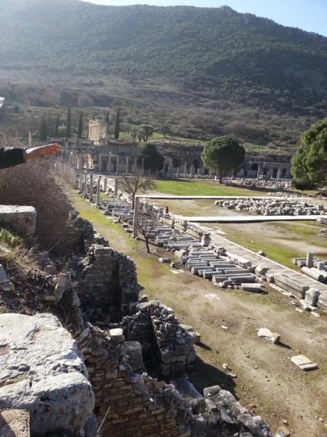 The ruins of ancient Ephesus 古以弗所的废墟