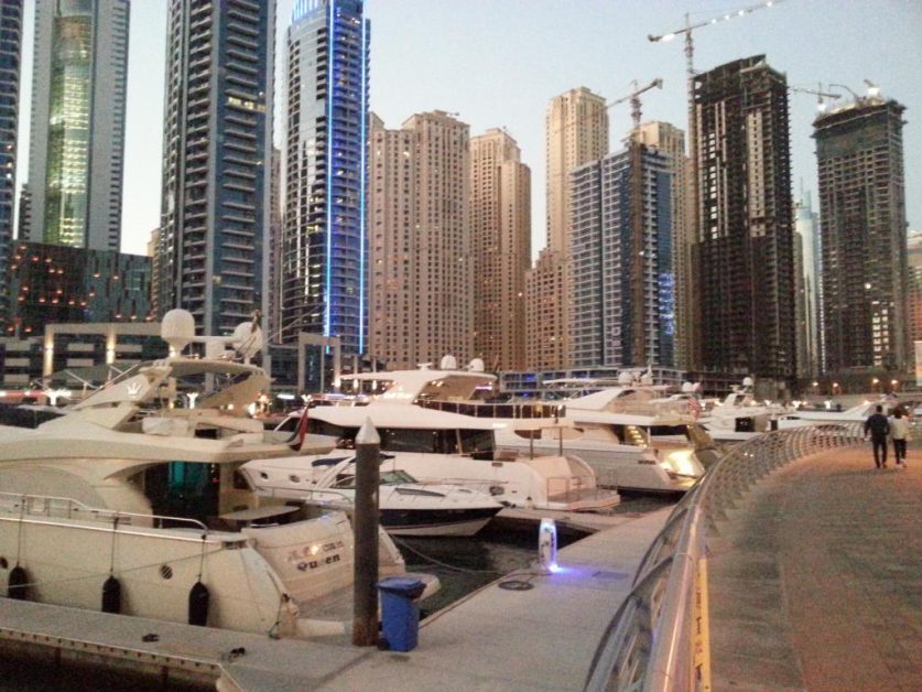 A city of real estate and yachts, Dubai 迪拜的地产和豪艇