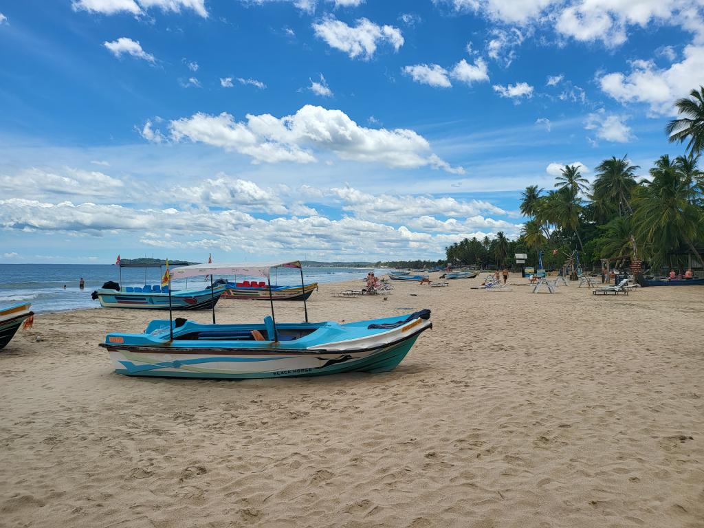 Trincomalee Beach at  Dutch Bay 