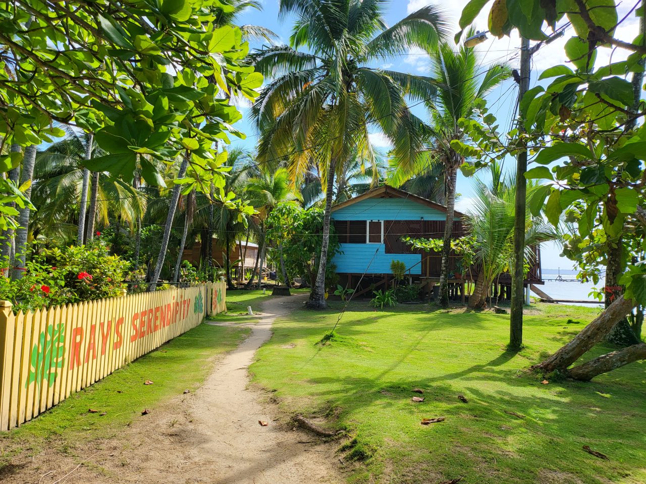 Village houses by the sea, Carenero Island