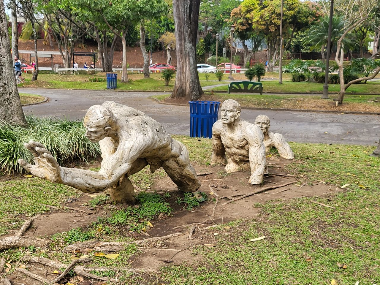 Statues in Parque Nacional