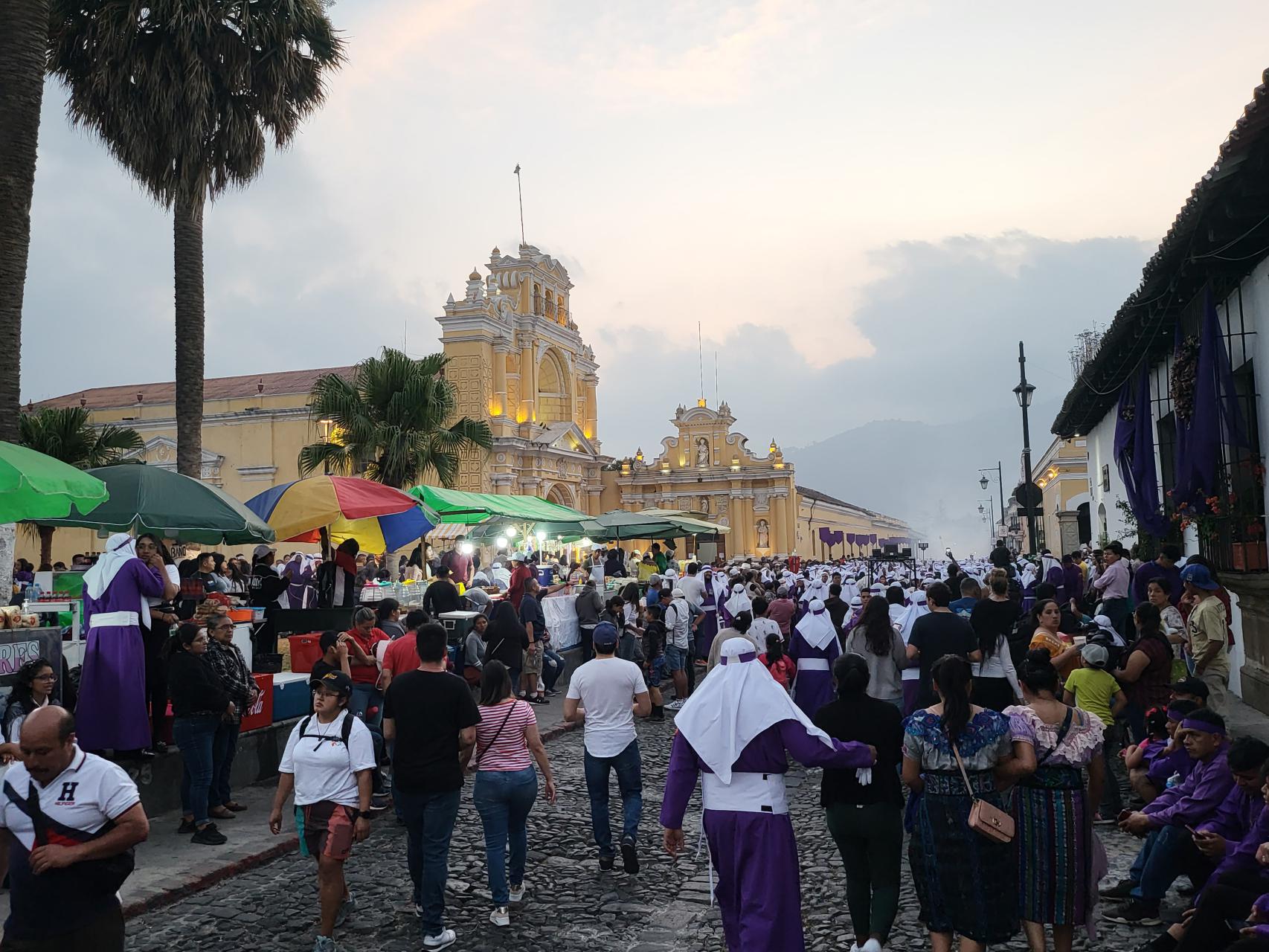 Crowd gathered in anticipation of the Semana Santa procession