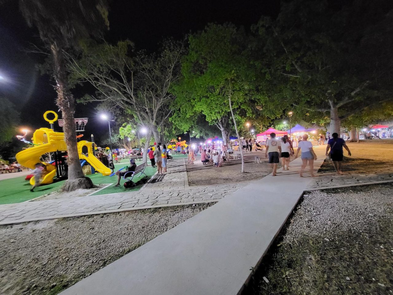 Bacalar Town Square in the evening