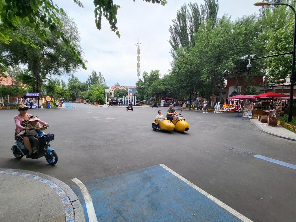 Liu Xin Street, a Yining recreation area