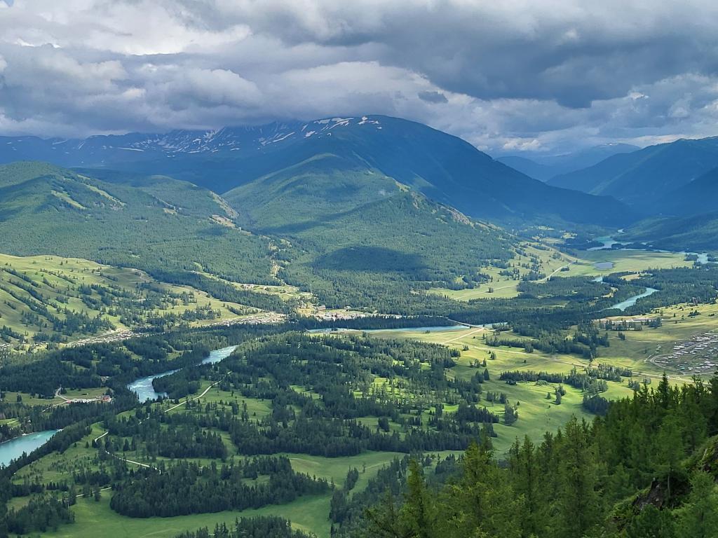 Kanas' picturesque valley