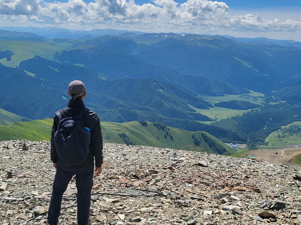 Spectacular view from the summit at Xiao Yun Feng