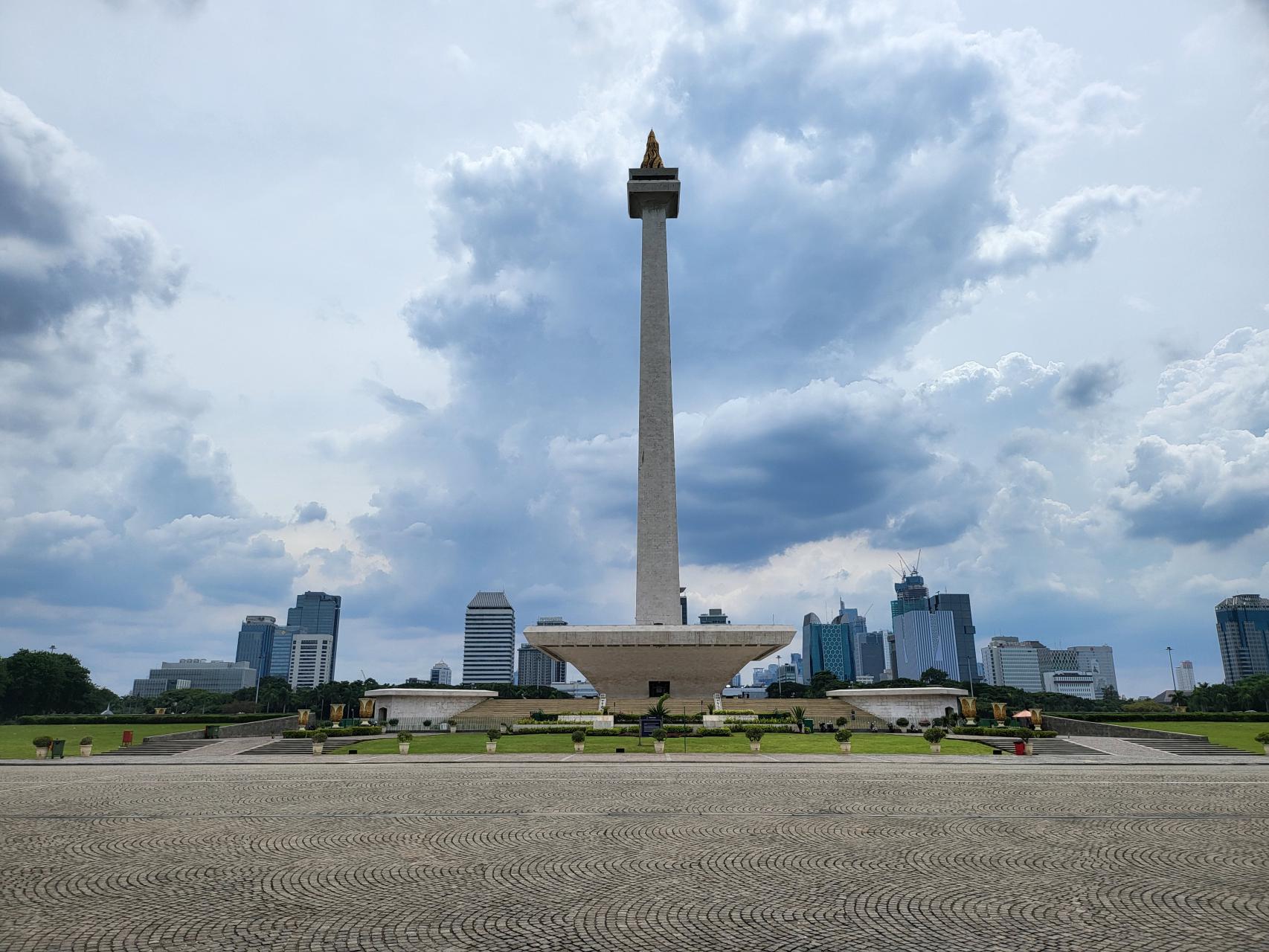 National Monument in center of Independence Square